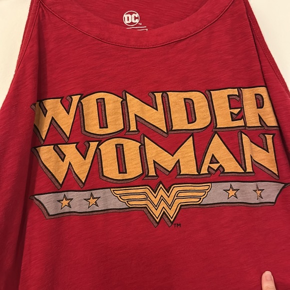 Wonder Woman Tank Top - Picture 2 of 3
